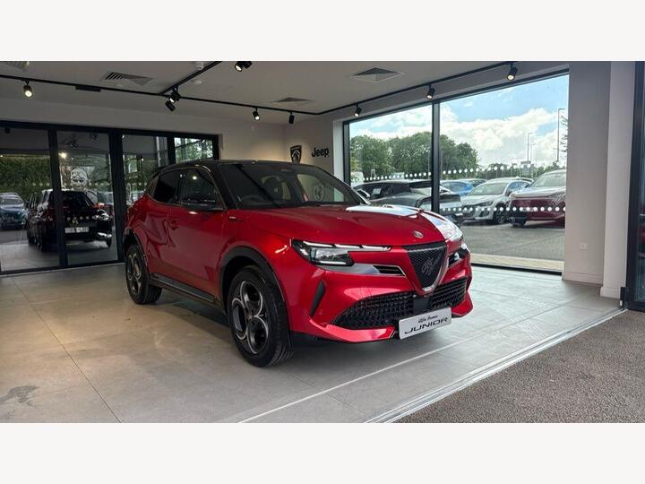 Alfa Romeo Junior 54kWh Elettrica Speciale Auto 5dr