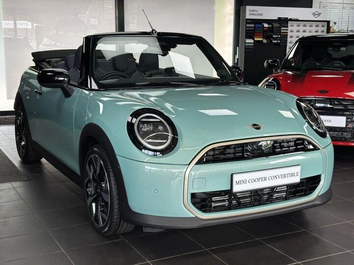 MINI Cooper Convertible 2.0C Exclusive Steptronic Euro 6 (s/s) 2dr