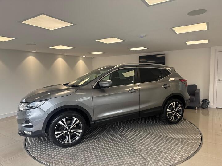 Nissan Qashqai 1.2 DIG-T N-Connecta Euro 6 (s/s) 5dr