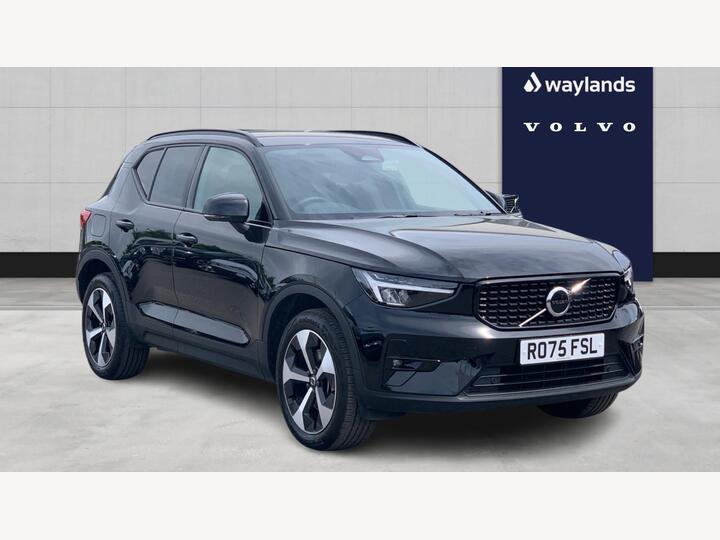 Volvo XC40 2.0 B4 MHEV Plus Dark DCT Auto Euro 6 (s/s) 5dr