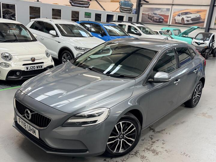 Volvo V40 2.0 T2 Momentum Euro 6 (s/s) 5dr