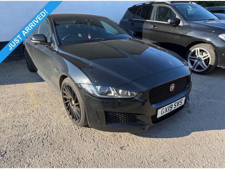 Jaguar XE 2.0i Landmark Auto Euro 6 (s/s) 4dr