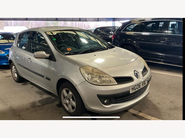 Renault Clio 1.6 VVT Privilege 5dr