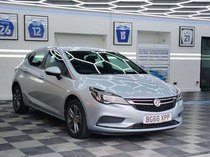 Vauxhall Astra 1.4i Turbo Design Auto Euro 6 (s/s) 5dr