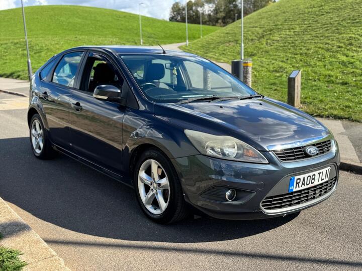 Ford Focus 1.6 Zetec 5dr
