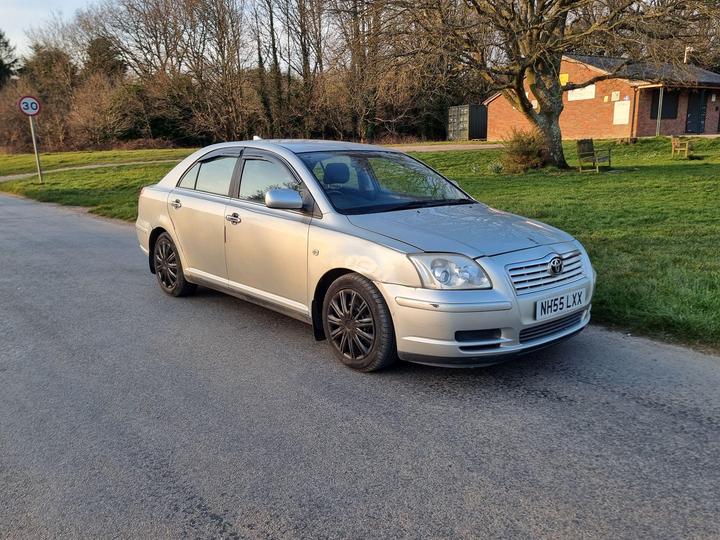 Toyota Avensis 1.8 VVT-i Colour Collection 5dr