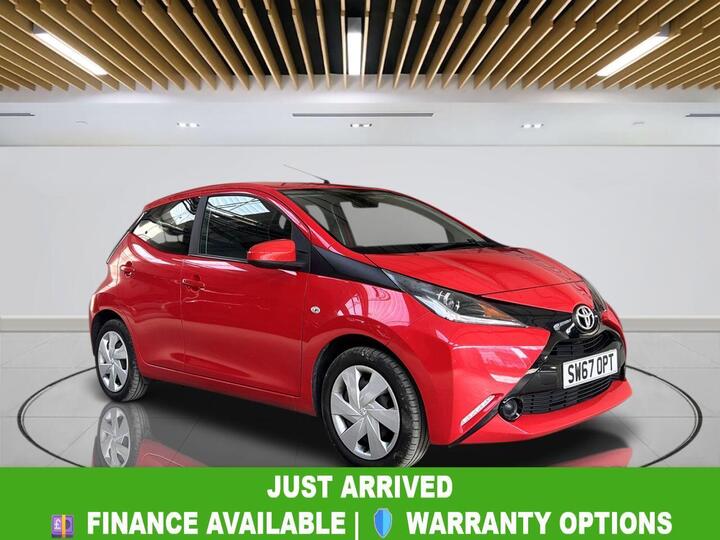 Toyota AYGO 1.0 VVT-i X-play Euro 6 5dr Toyota AYGO 1.0 VVT-i X-play Euro 6 5dr