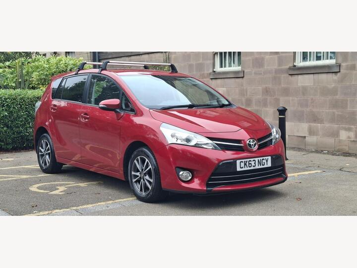 Toyota Verso 2.0 D-4D Icon Euro 5 5dr Toyota Verso 2.0 D-4D Icon Euro 5 5dr