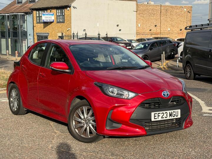 Toyota Yaris 1.5 VVT-h Icon E-CVT Euro 6 (s/s) 5dr