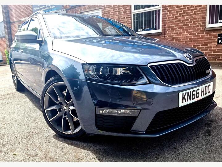 Skoda Octavia 2.0 TDI VRS DSG 4WD Euro 6 (s/s) 5dr Skoda Octavia 2.0 TDI VRS DSG 4WD Euro 6 (s/s) 5dr