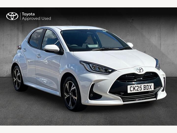 Toyota Yaris 1.5 VVT-h Design E-CVT Euro 6 (s/s) 5dr