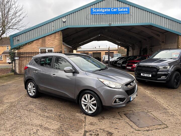 Hyundai Ix35 2.0 CRDi Premium Auto 4WD Euro 5 5dr Hyundai Ix35 2.0 CRDi Premium Auto 4WD Euro 5 5dr