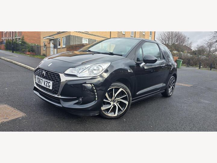 DS AUTOMOBILES DS 3 1.2 PureTech Connected Chic Euro 6 (s/s) 3dr DS AUTOMOBILES DS 3 1.2 PureTech Connected Chic Euro 6 (s/s) 3dr