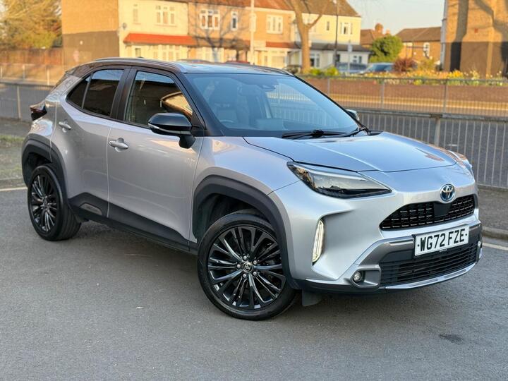 Toyota Yaris Cross 1.5 VVT-h Dynamic E-CVT AWD Euro 6 (s/s) 5dr Toyota Yaris Cross 1.5 VVT-h Dynamic E-CVT AWD Euro 6 (s/s) 5dr