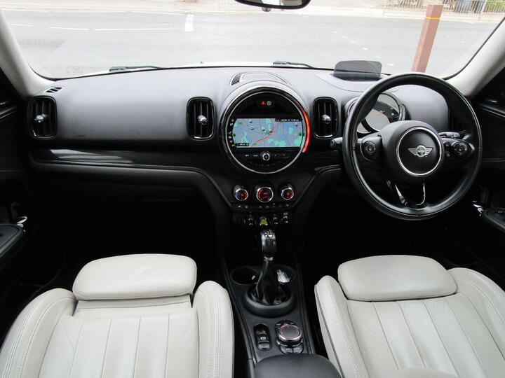 MINI Countryman 1.5 7.6kWh Cooper SE Auto ALL4 Euro 6 (s/s) 5dr
