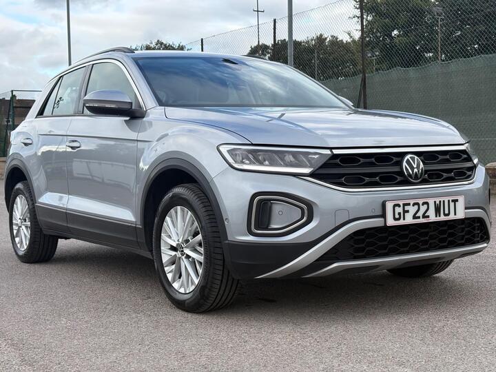 Volkswagen T-Roc 1.0 TSI Life Euro 6 (s/s) 5dr Volkswagen T-Roc 1.0 TSI Life Euro 6 (s/s) 5dr