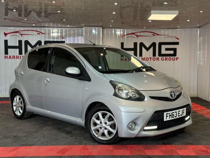 Toyota AYGO 1.0 VVT-i Mode Euro 5 5dr Toyota AYGO 1.0 VVT-i Mode Euro 5 5dr