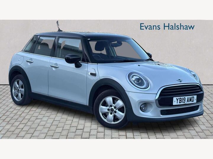 MINI HATCHBACK 1.5 Cooper Classic Euro 6 (s/s) 5dr