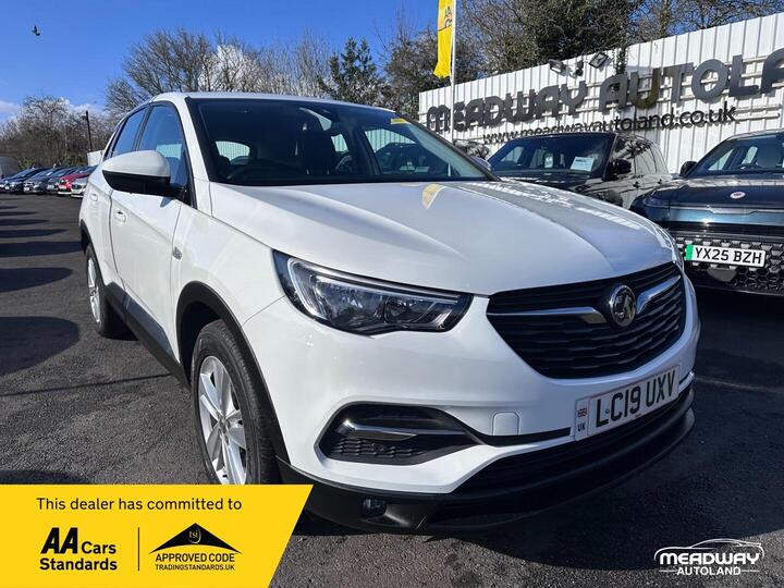 Vauxhall Grandland X 1.2 Turbo SE Auto Euro 6 (s/s) 5dr