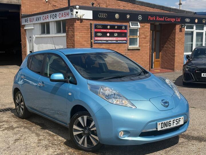 Nissan Leaf 30kWh Tekna Auto 5dr