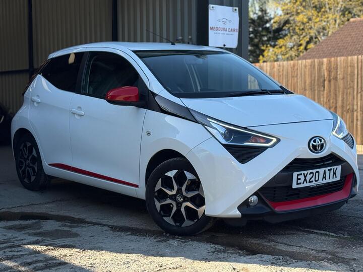 Toyota AYGO 1.0 VVT-i X-trend Funroof X-shift Euro 6 5dr