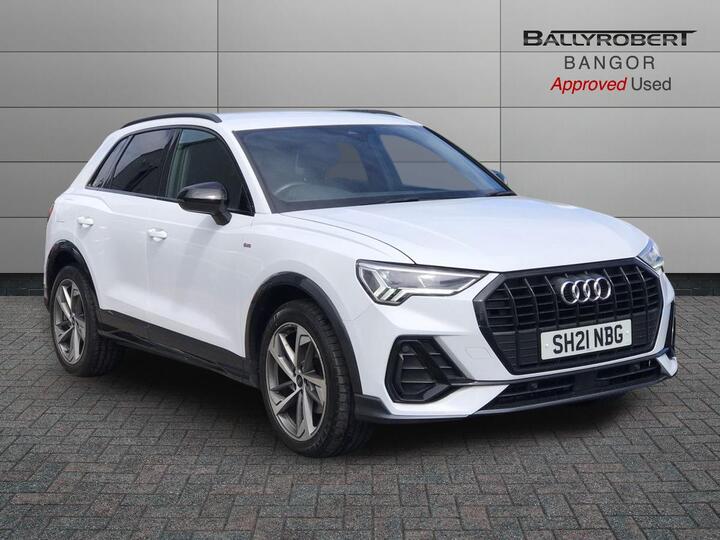 Audi Q3 1.5 TFSI CoD 35 Black Edition S Tronic Euro 6 (s/s) 5dr