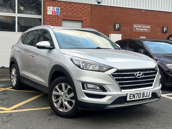 Hyundai TUCSON 1.6 CRDi MHEV SE Nav Euro 6 (s/s) 5dr Hyundai TUCSON 1.6 CRDi MHEV SE Nav Euro 6 (s/s) 5dr
