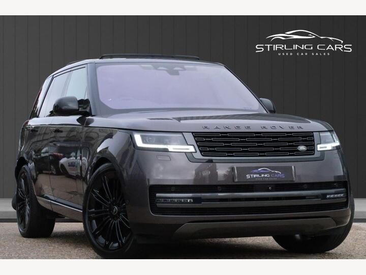 Land Rover RANGE ROVER 4.4 P530 V8 First Edition Auto 4WD Euro 6 (s/s) 5dr Land Rover RANGE ROVER 4.4 P530 V8 First Edition Auto 4WD Euro 6 (s/s) 5dr