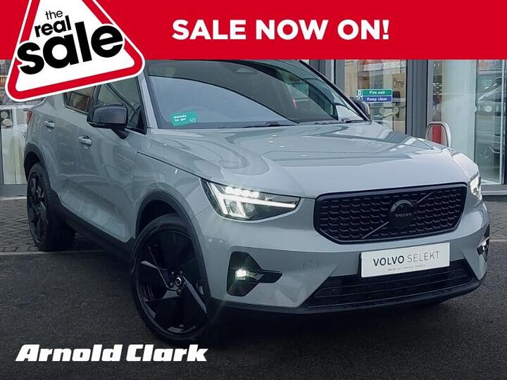 Volvo XC40 2.0 B3 MHEV Plus Black Edition DCT Auto Euro 6 (s/s) 5dr