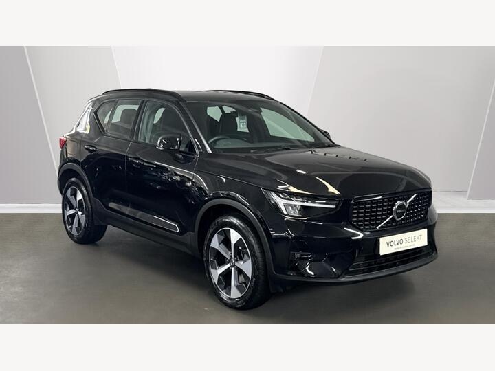 Volvo XC40 2.0 B4 MHEV Plus Dark DCT Auto Euro 6 (s/s) 5dr