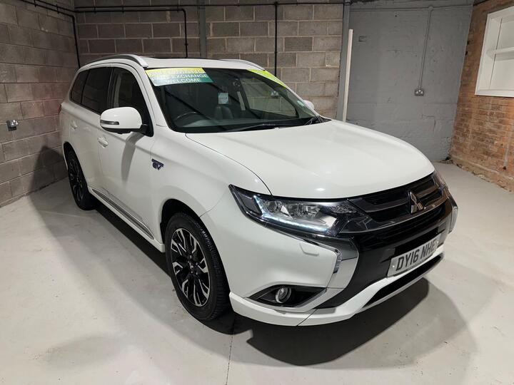 Mitsubishi Outlander 2.0h 12kWh GX4h CVT 4WD Euro 6 (s/s) 5dr Mitsubishi Outlander 2.0h 12kWh GX4h CVT 4WD Euro 6 (s/s) 5dr