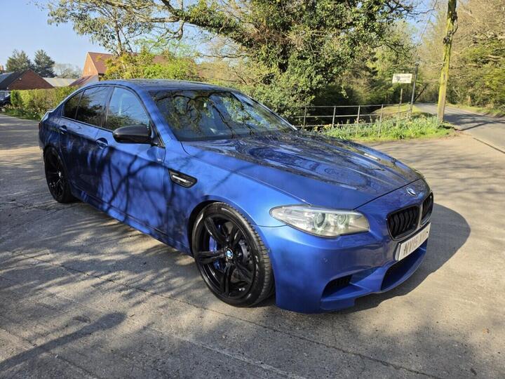 BMW M5 4.4 V8 DCT Euro 6 (s/s) 4dr
