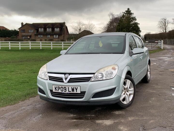 Vauxhall Astra 1.8i 16v Club 5dr Vauxhall Astra 1.8i 16v Club 5dr