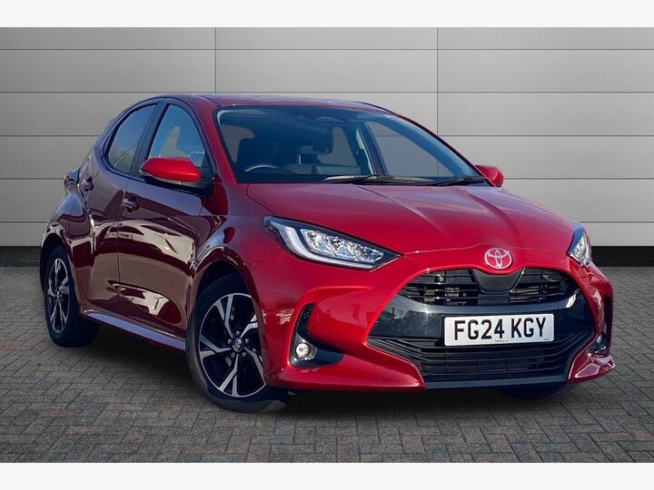 Toyota Yaris 1.5 VVT-h Design E-CVT Euro 6 (s/s) 5dr