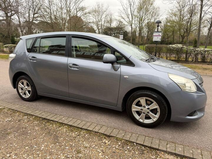 Toyota Verso 1.6 V-Matic TR Euro 4 5dr