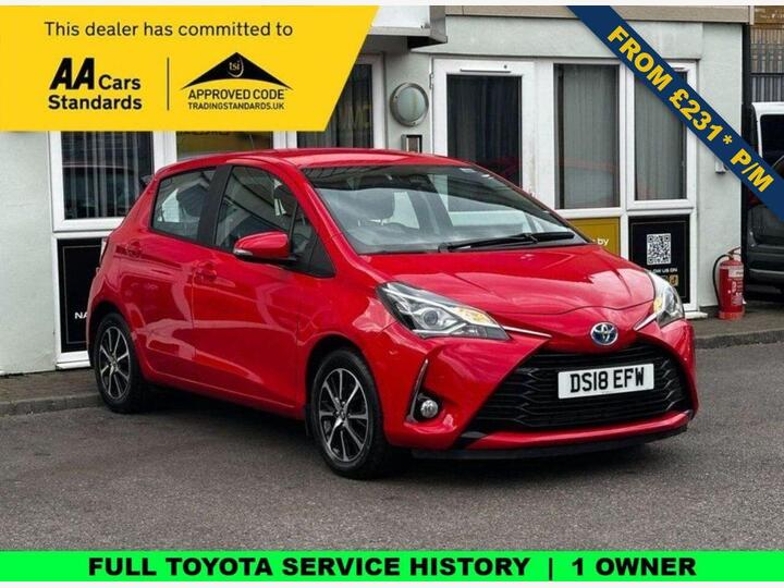Toyota YARIS 1.5 VVT-h Icon Tech E-CVT Euro 6 (s/s) 5dr