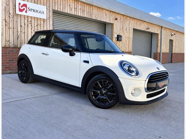 MINI HATCH 1.5 Cooper Classic Euro 6 (s/s) 3dr