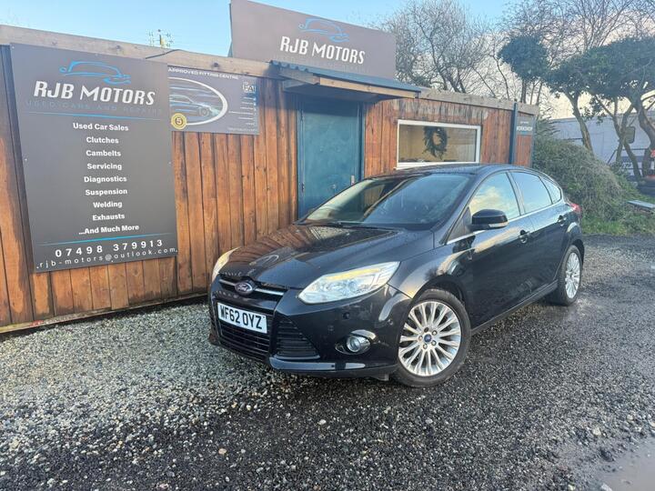 Ford Focus 1.0T EcoBoost Titanium X Euro 5 (s/s) 5dr