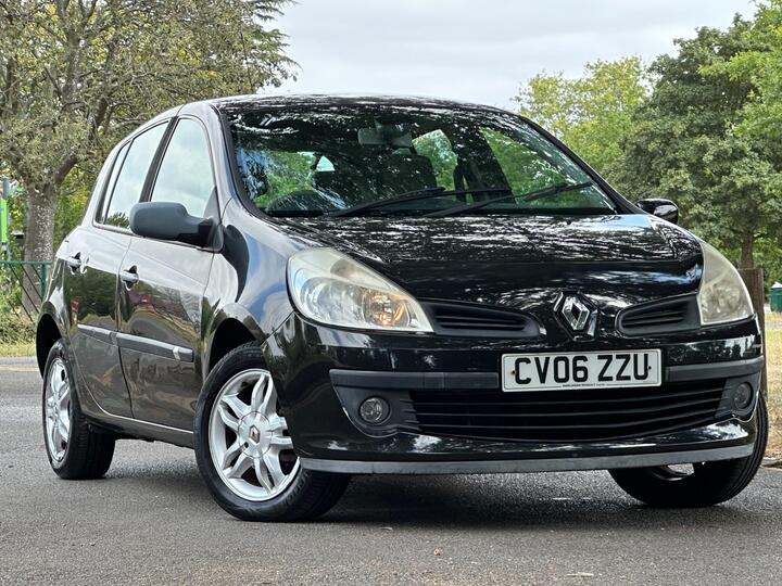 Renault Clio 1.6 VVT Privilege 5dr