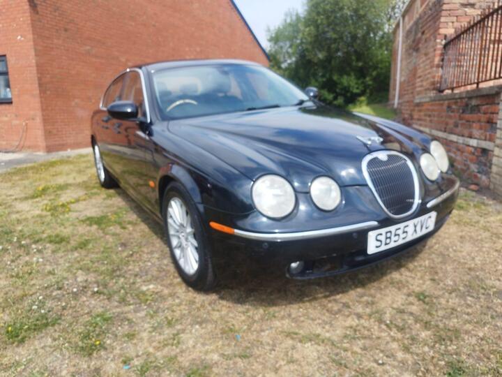 Jaguar S-Type 2.7D V6 SE 4dr