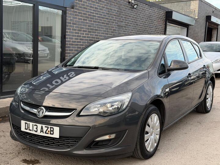 Vauxhall Astra 1.4 16v Exclusiv Euro 5 5dr