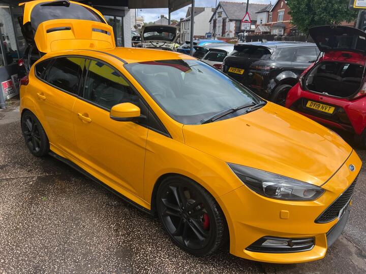 Ford Focus 2.0T EcoBoost ST-3 Euro 6 (s/s) 5dr