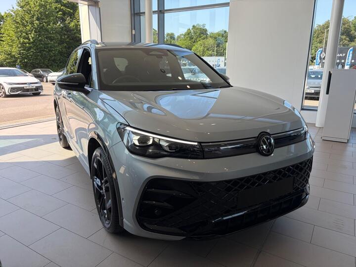 Volkswagen Tiguan 1.5 ETSI MHEV R-Line DSG Euro 6 (s/s) 5dr