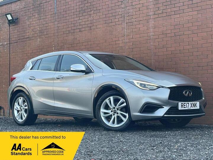 Infiniti Q30 1.6T Premium Euro 6 (s/s) 5dr