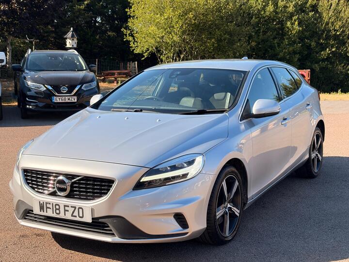 Volvo V40 2.0 T2 R-Design Nav Plus Euro 6 (s/s) 5dr
