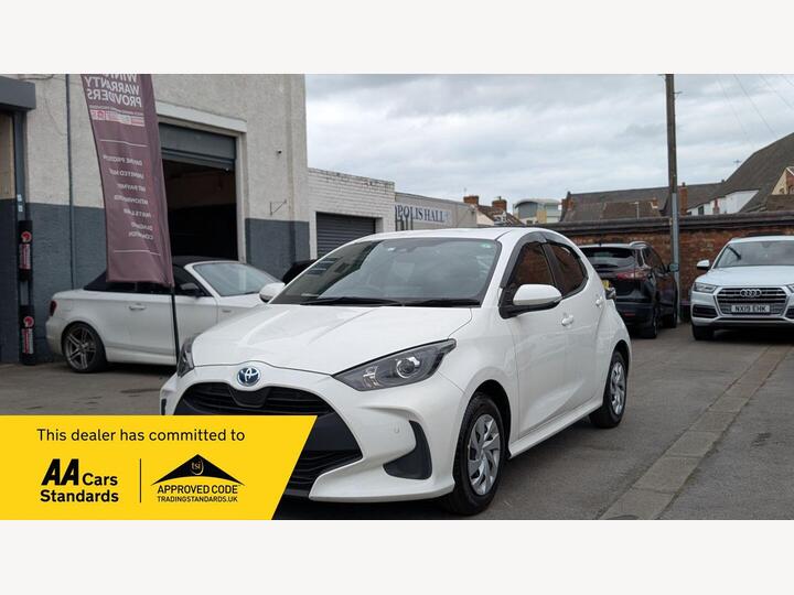 Toyota Yaris 1.5 VVT-h Icon E-CVT Euro 6 (s/s) 5dr