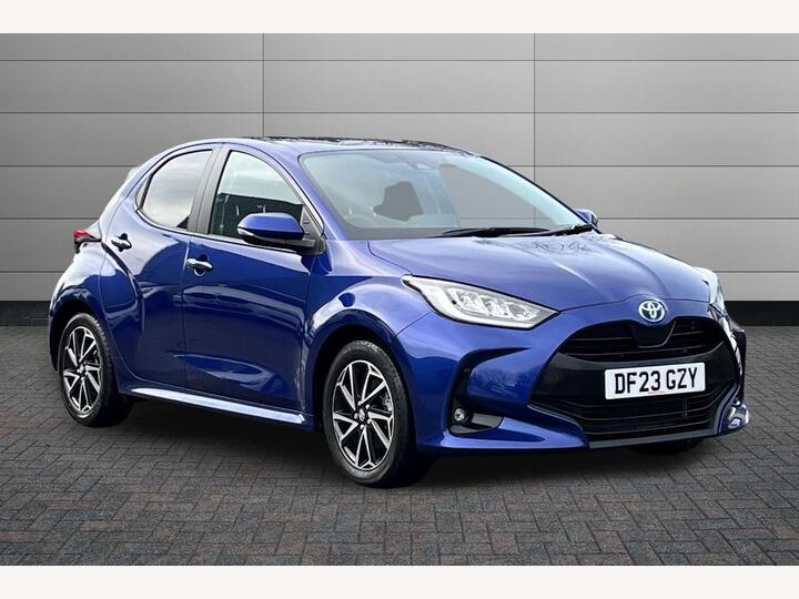 Toyota Yaris 1.5 VVT-h Design E-CVT Euro 6 (s/s) 5dr