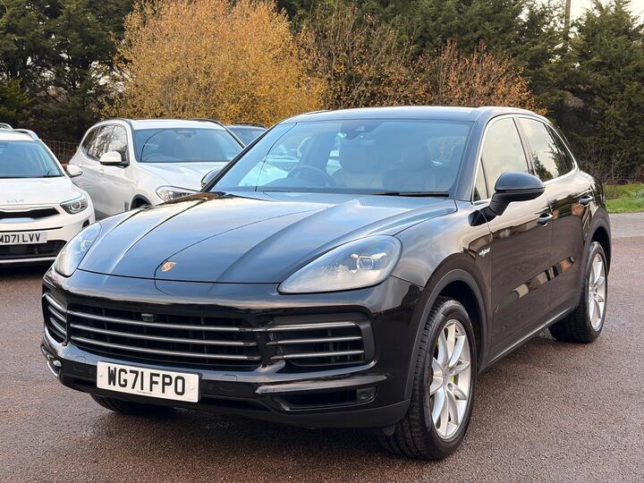 Porsche Cayenne 3.0 V6 E-Hybrid 17.9kWh TiptronicS 4WD Euro 6 (s/s) 5dr (3.6kW Charger)