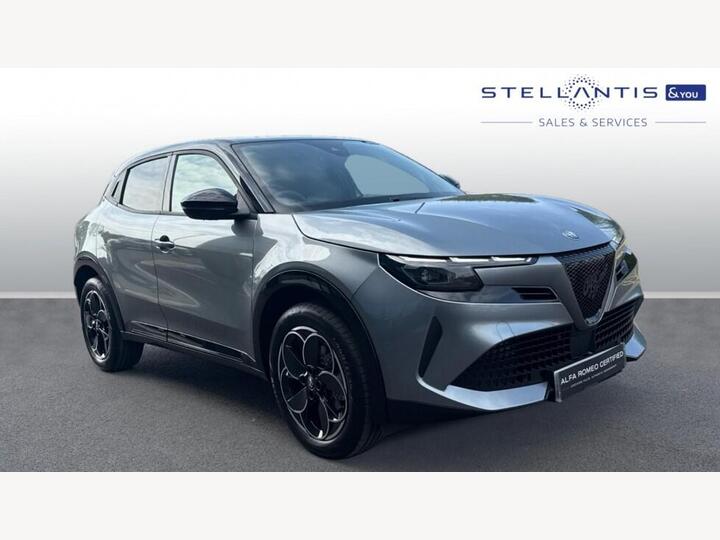 Alfa Romeo Junior 1.2 MHEV Ibrida E-DCT Euro 6 (s/s) 5dr Alfa Romeo Junior 1.2 MHEV Ibrida E-DCT Euro 6 (s/s) 5dr