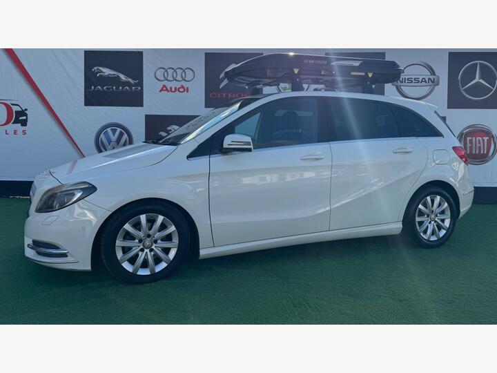 Mercedes-Benz B Class 1.6 B180 BlueEfficiency Sport 7G-DCT Euro 5 (s/s) 5dr Mercedes-Benz B Class 1.6 B180 BlueEfficiency Sport 7G-DCT Euro 5 (s/s) 5dr